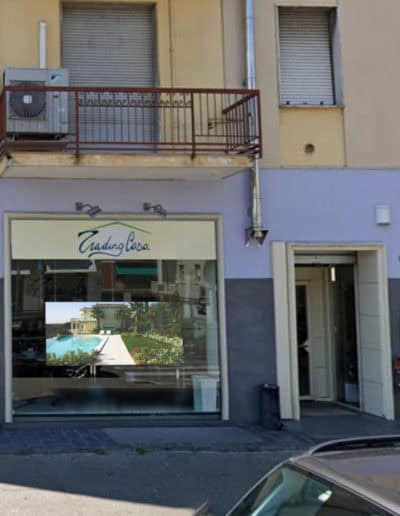 La soluzione innovativa per le vetrine agenzia immobiliare