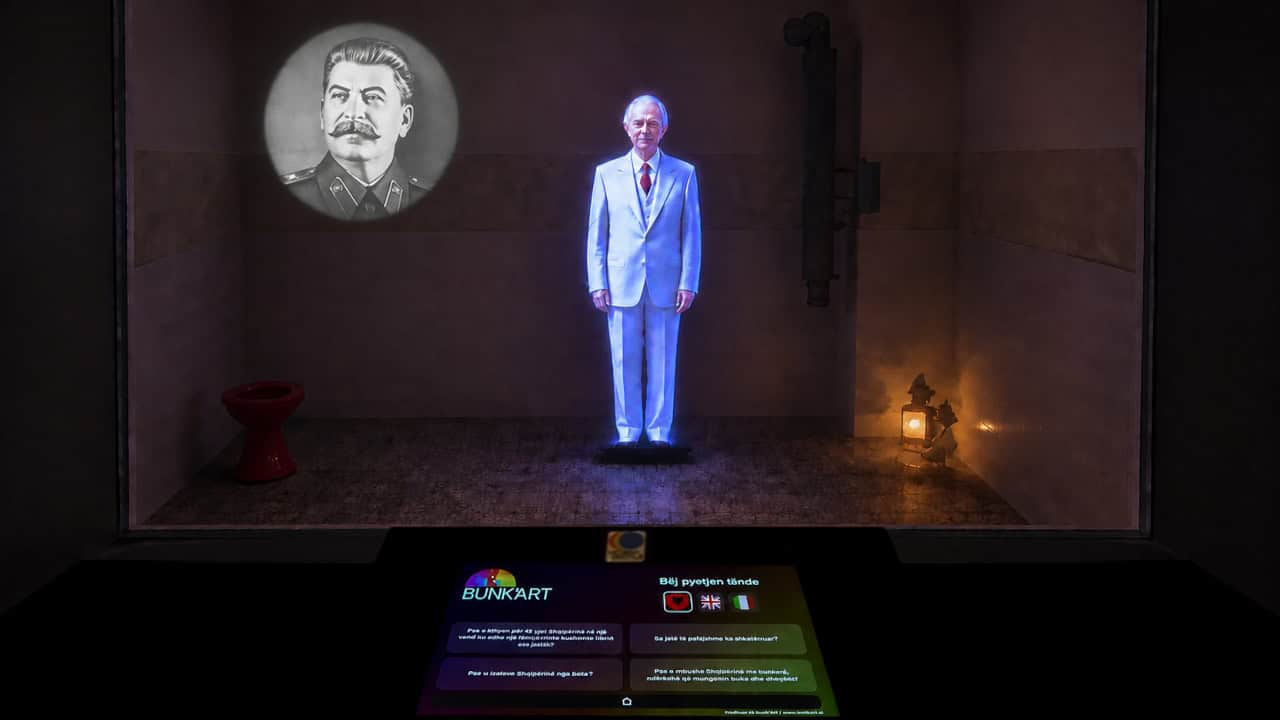 Ologramma Enver Hoxha